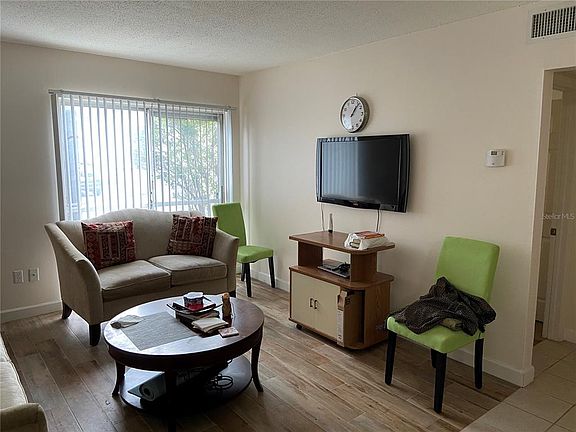 4th image of 1700 SW 16th Ct APT E8