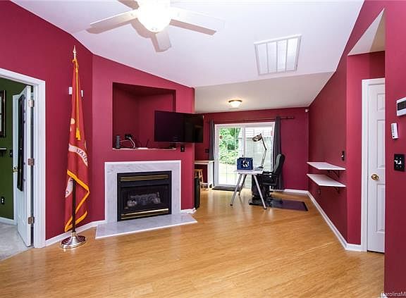 5th image of 1948 Dietrich Ln