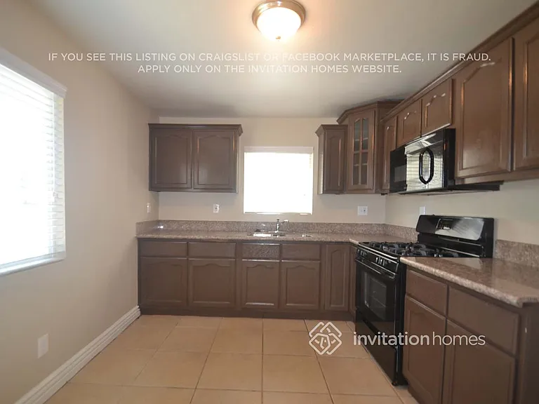 1355 W 60th St — Photo 3