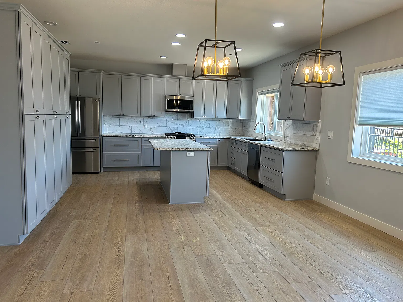 3 bed, 2.5 bath, 1770 sqft, $2,575 — Photo 2
