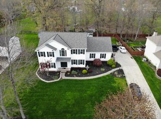 1035 Longwood Dr, Macedonia, OH 44056
