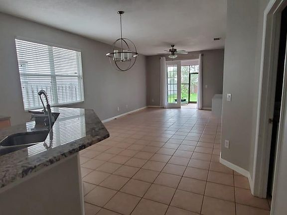 5th image of 5110 Olde Kerry Dr