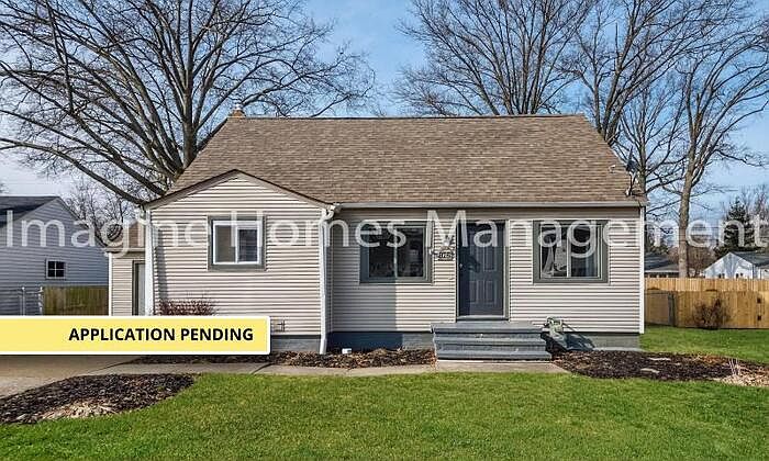 1st image of 162 Parkwood Ave