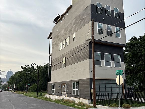 2nd image of 1401 Seegar St