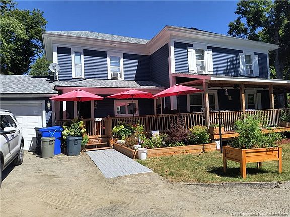 4th image of 44 Porter St