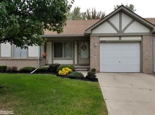 15835 Magnolia Dr N, Clinton Township, MI 48038