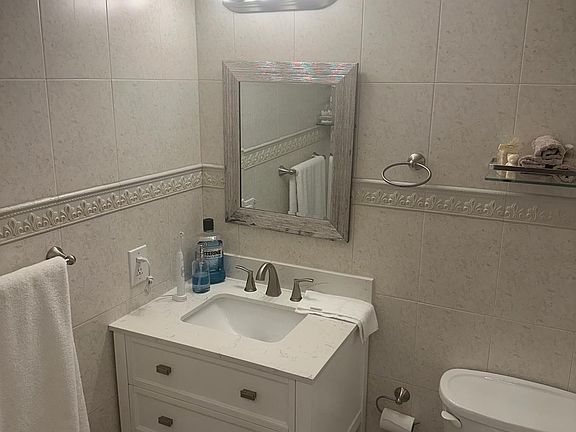 4th image of 10420 SW 158th Ct