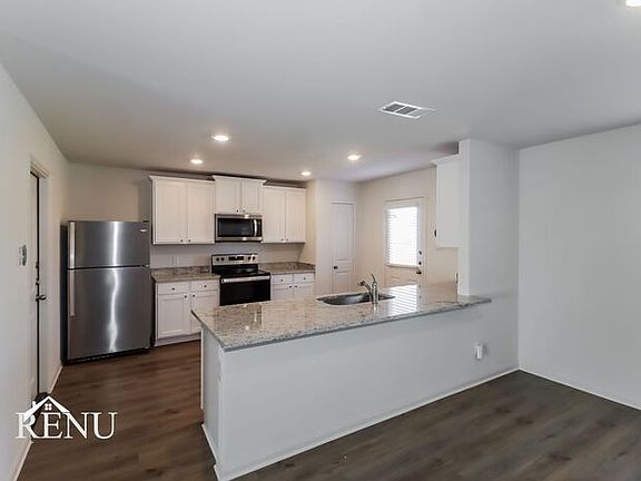 4th image of 200 Crescent Park Dr