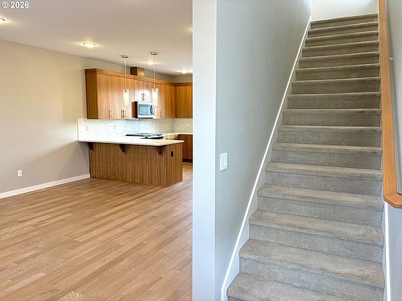 5th image of 416 N Alberta St