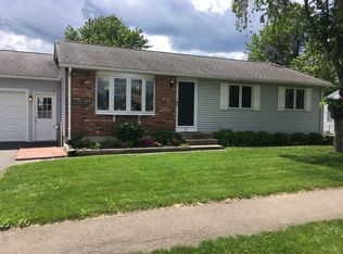 85 Amherst St, Chicopee, MA 01013