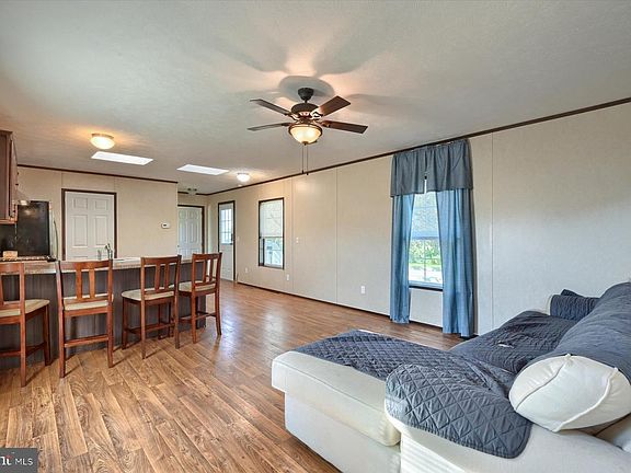 5th image of 46 Mollie Dr #39