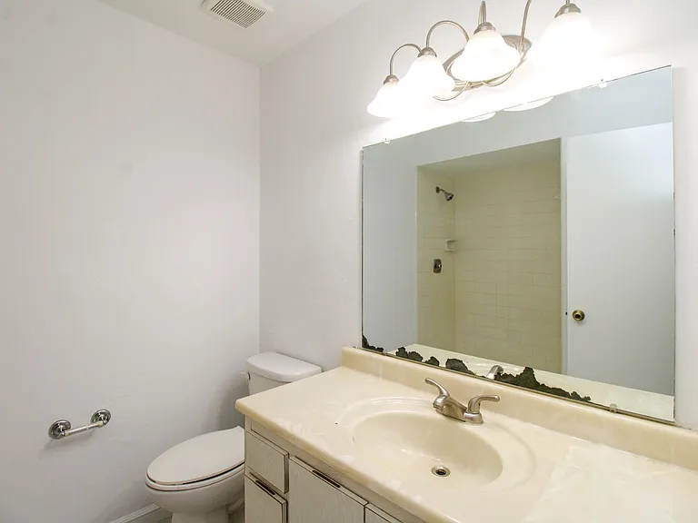 4300 Gulfstream Dr #2D — Photo 22