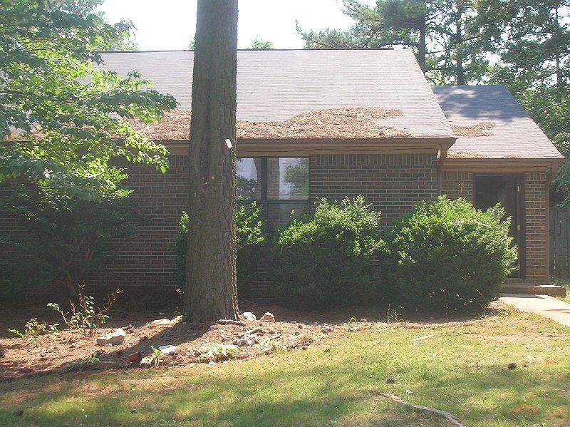 1st image of 324 Lexington Dr