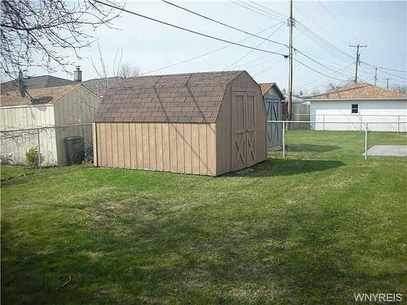 2nd image of 140 Saint Felix Ave