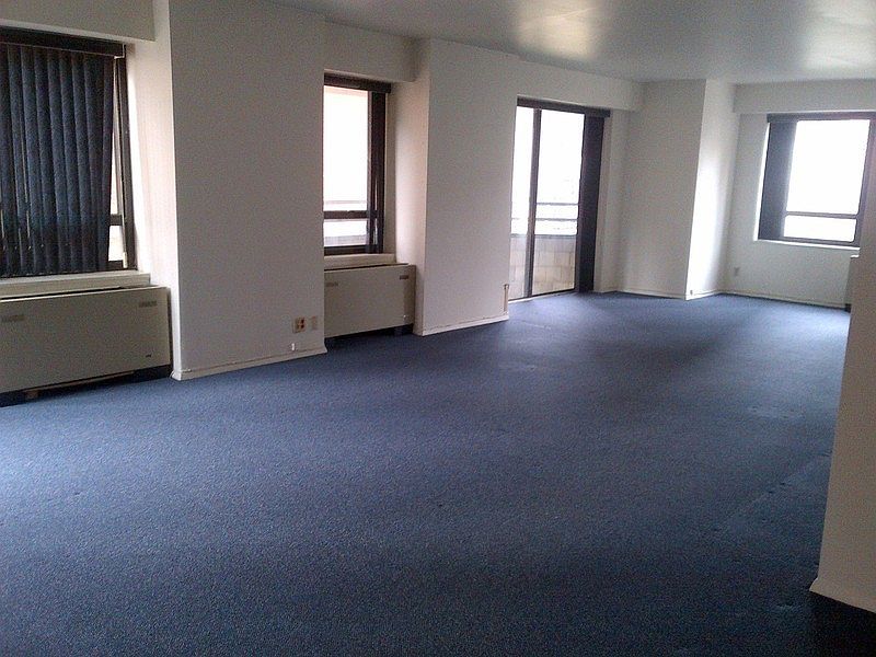 1st image of 240 E 47th St APT 12B