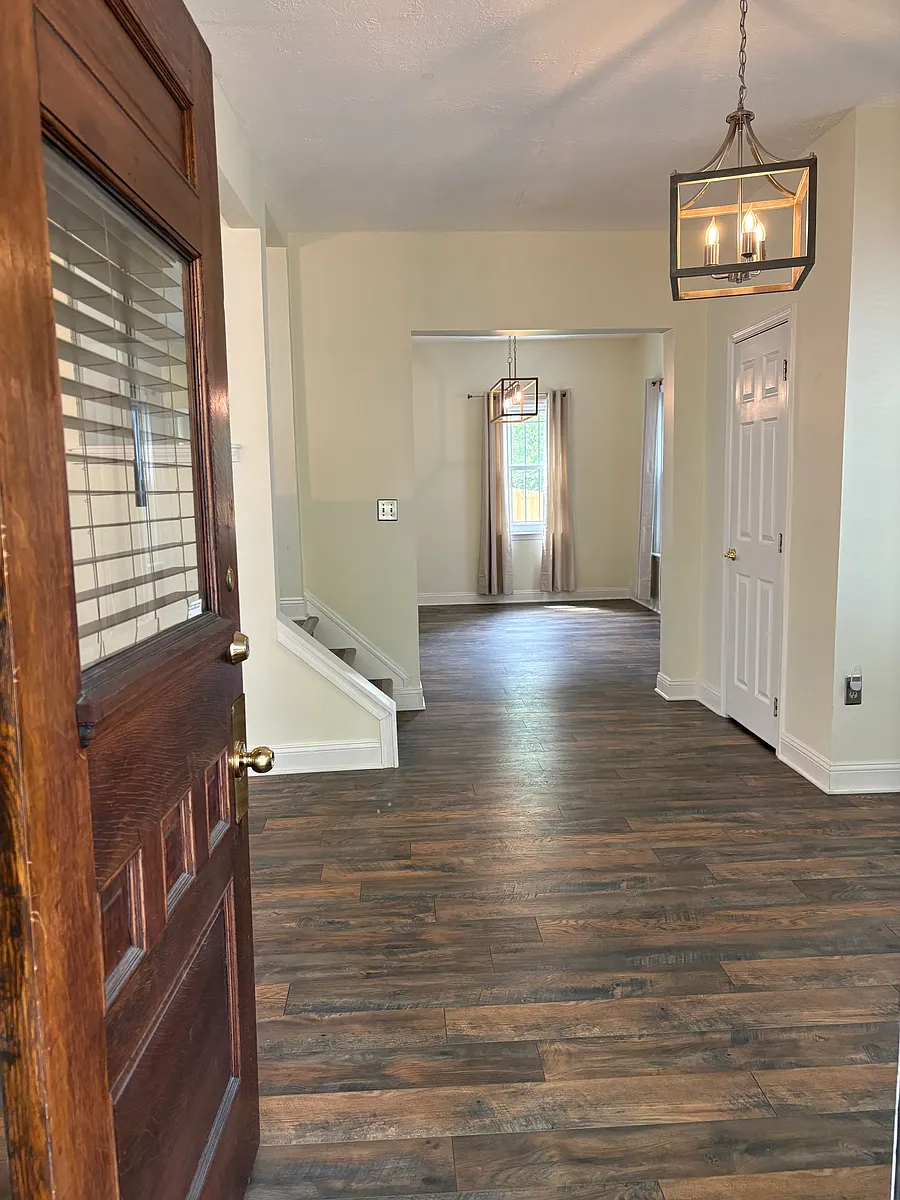 Front entrance - Fir Ave