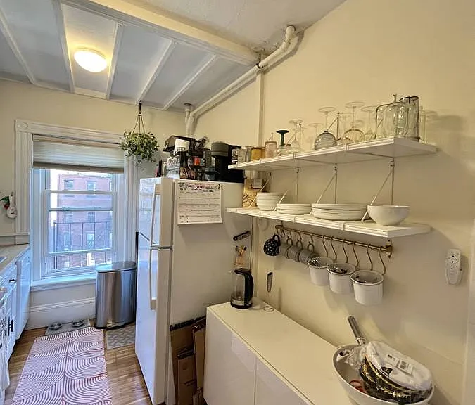 523 Beacon St #8 — Photo 8
