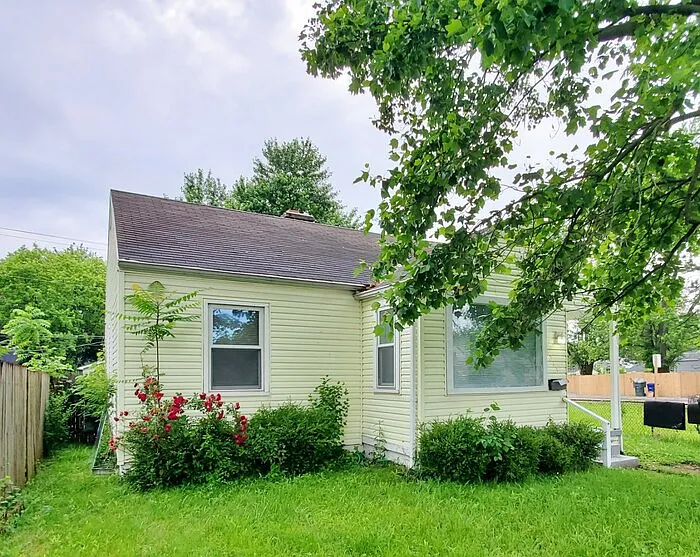 3013 McGuffey Rd photo 1