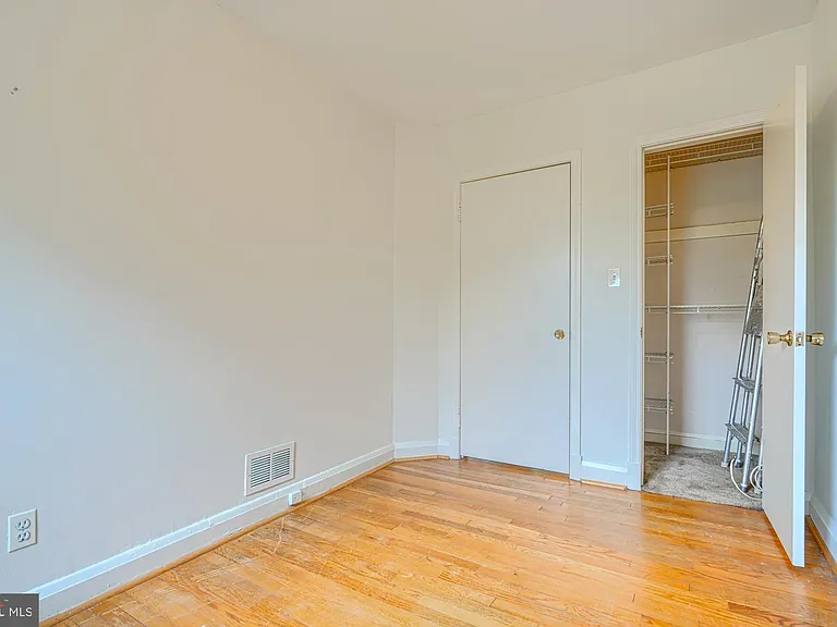 372 Old Trail Rd — Photo 17