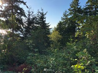 7 N Camano Dr, Camano Island, WA 98282