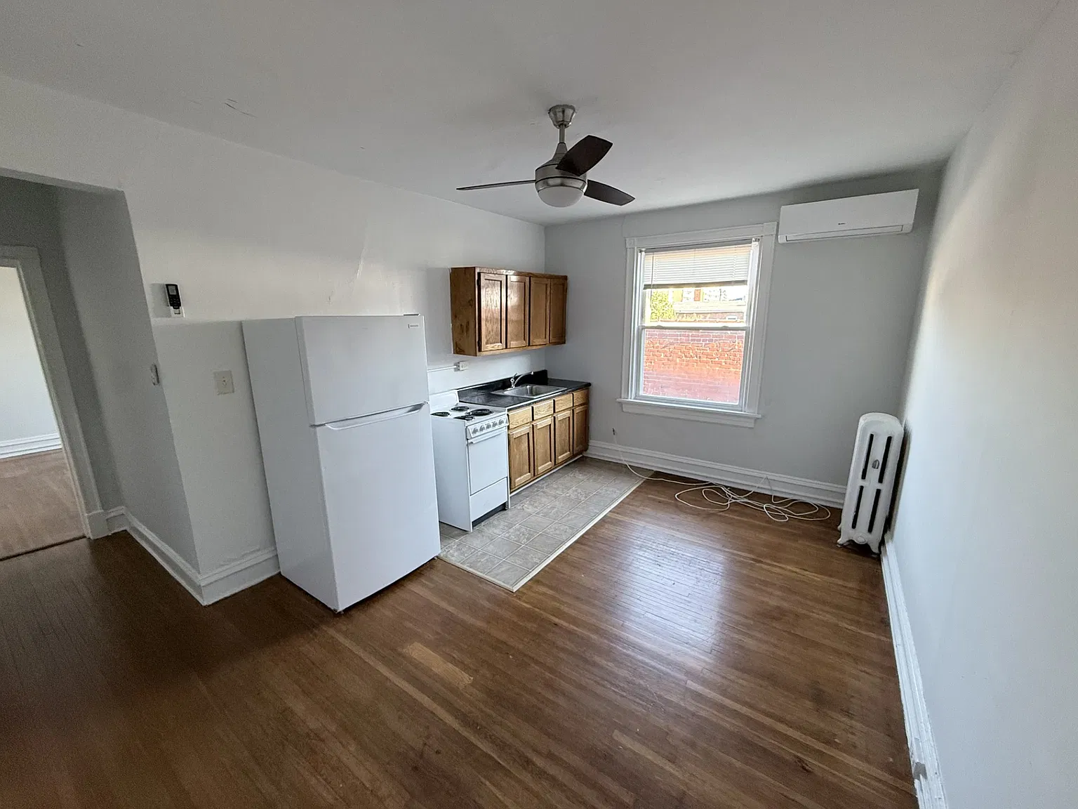 1 bed, $895 — Photo 3