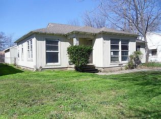 954 SW 4th St, Grand Prairie, TX 75051