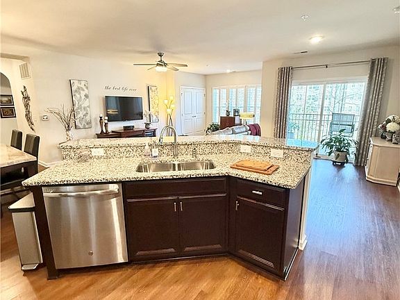 4th image of 1003 Westwood Village Ln Suite 303