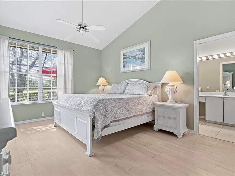 13520 Southampton Dr — Photo 13