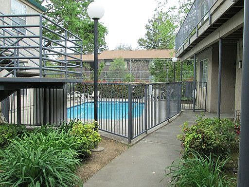 2nd image of 1040 Fulton Ave APT 19