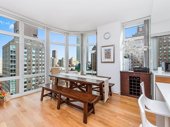 2nd image of 555 W 59th St APT 26E