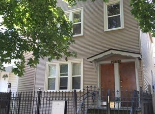 2134 N Point St, Chicago, IL 60647