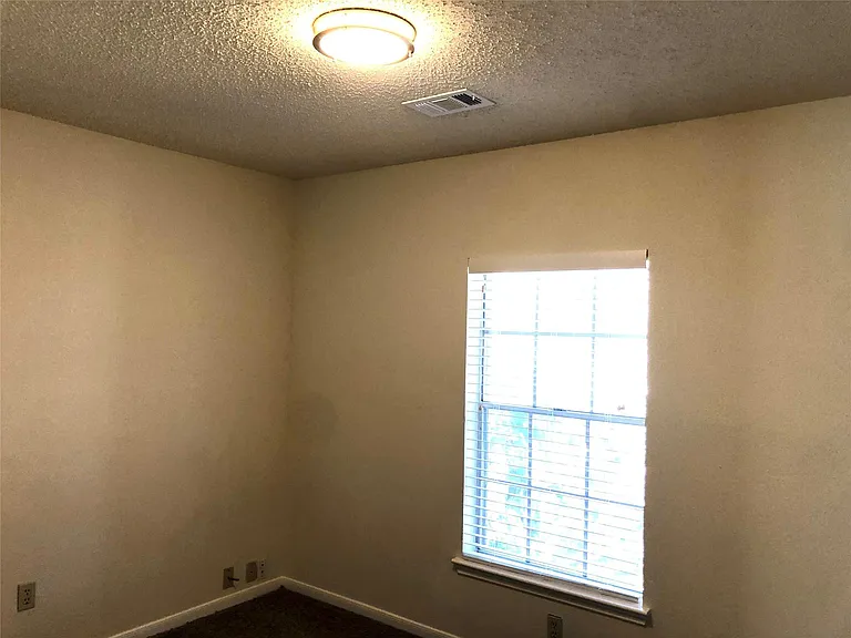 4819 Sunshine Dr — Photo 22