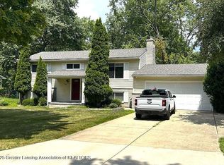 502 Gainsborough Dr, East Lansing, MI 48823