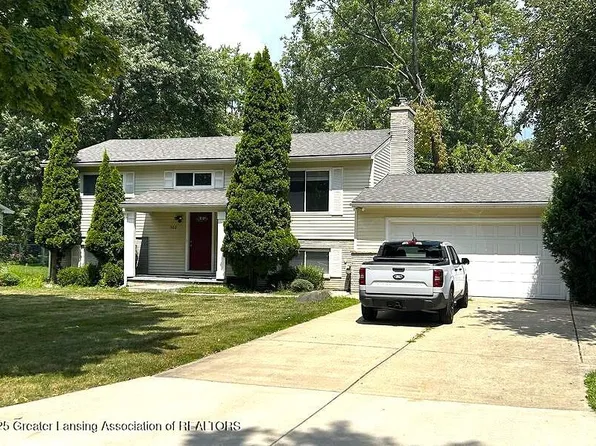 502 Gainsborough Dr, East Lansing, MI 48823