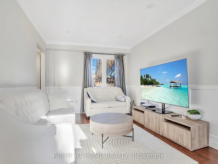 27 Melborne Ct — Photo 4
