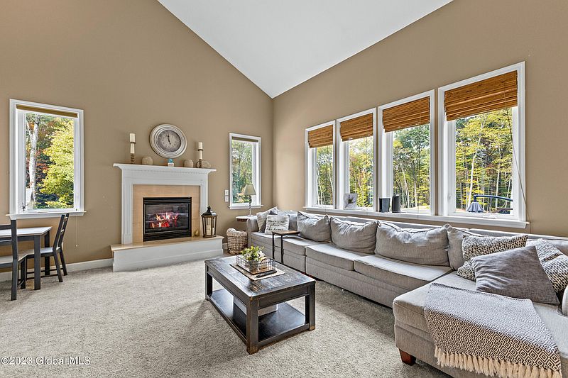4th image of 30 Knollwood Drive