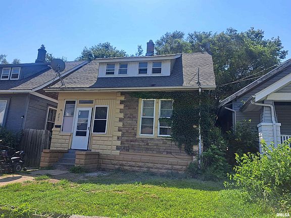 3rd image of 801 S Blaine St