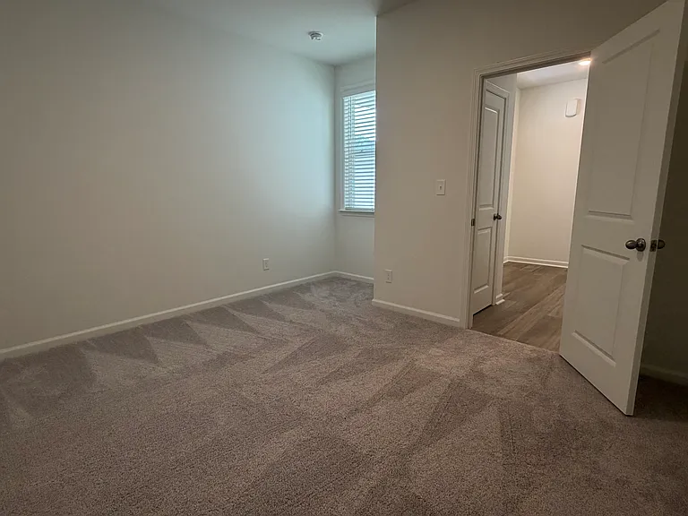 2409 Abbot Hall Dr — Photo 12