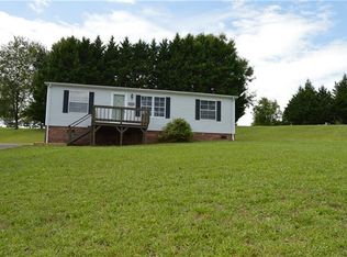 3511 Dune Ct, Hudson, NC 28638