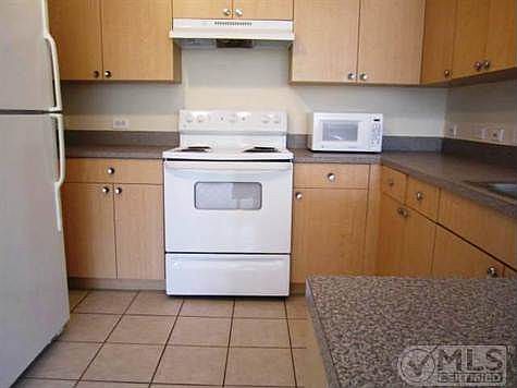2nd image of 1309 Villa Cir