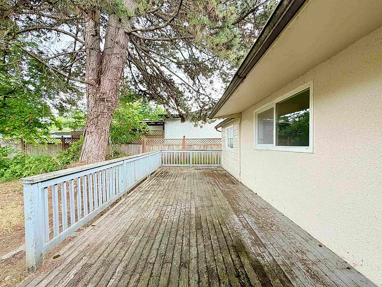 13475 Hilton Rd — Photo 12