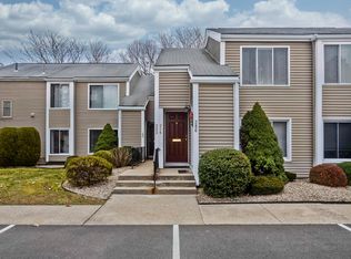 286 Nassau Dr, Springfield, MA 01129