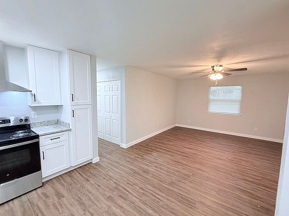 4th image of 5800 Locke Ave Building 1