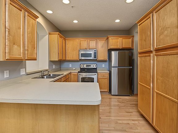 3rd image of 2598 136th St W