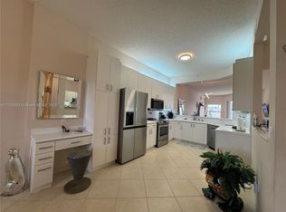 7793 Granville Dr #411, Tamarac, FL 33321