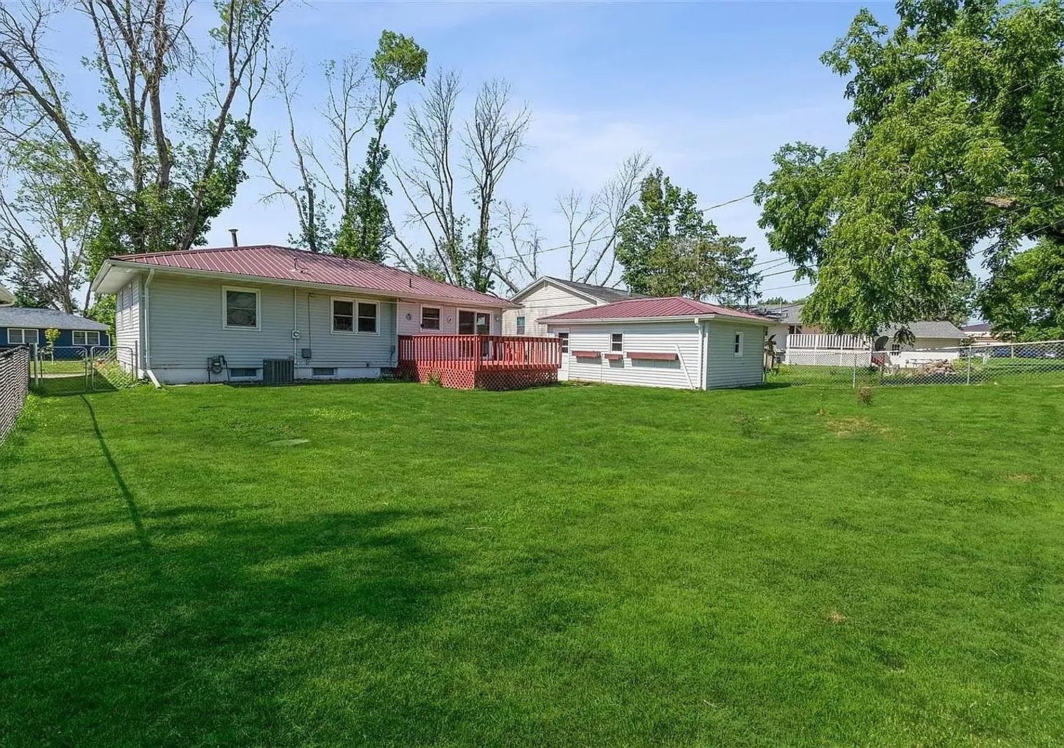 1632 47th St NE Cedar Rapids, IA — Photo 4