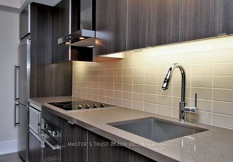 300 Front St W #1004 — Photo 3