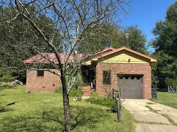 139 Eulon Loop, Raeford, NC 28376