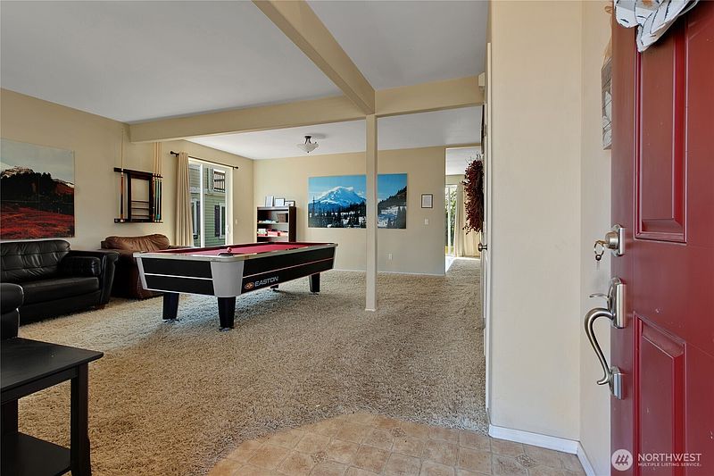 4th image of 3266 Phillips Avenue