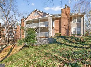 201 Barrington Hills Dr, Sandy Springs, GA 30350